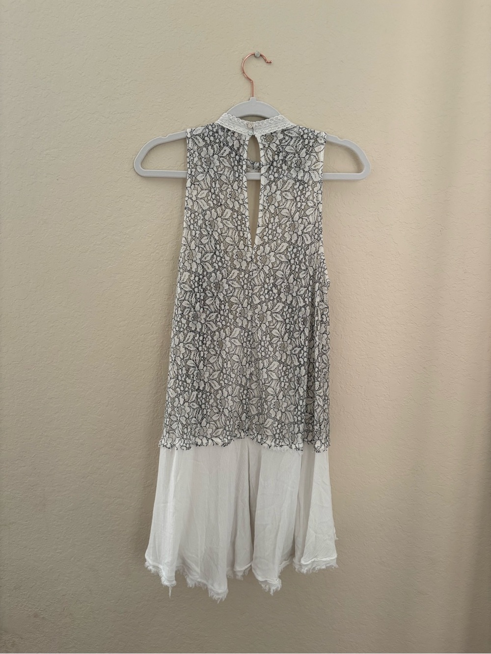 Free People Tell Tale Heart Lace High Neck Tunic Tank Size Medium - Picture 2 of 6
